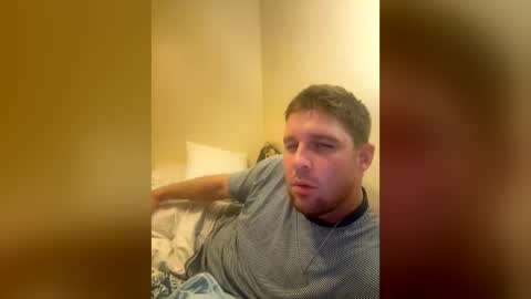 Snapshot of reddrockett69 chatting on 06/21/26, 02:47 Ali j online show from 06/21/26, 02:47