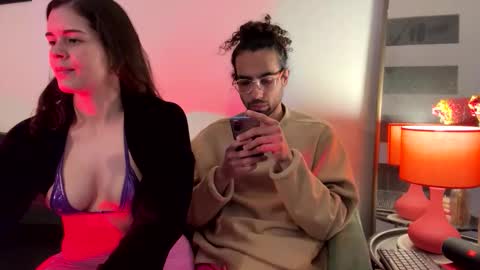 redfloweer online show from 09/21/25, 08:32