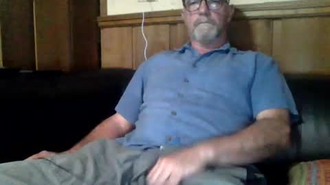 Snapshot of redfox60010 chatting on 07/02/26, 04:18 redfox60010 online show from 07/02/26, 04:18