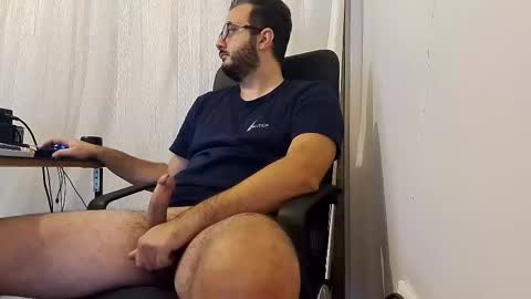 Snapshot of redhattt chatting on 11/10/25, 04:28 Redhat online show from 11/10/25, 04:28