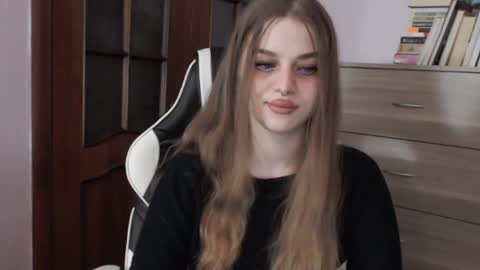 Lily online show from 12/23/25, 02:09