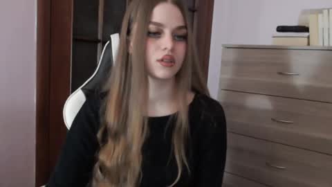 Lily online show from 01/18/26, 01:53