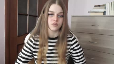 Lily online show from 04/04/26, 02:32