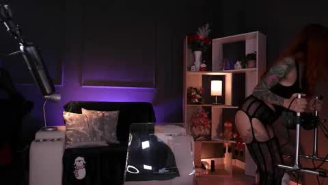 Red Jasmine online show from 11/26/25, 02:01