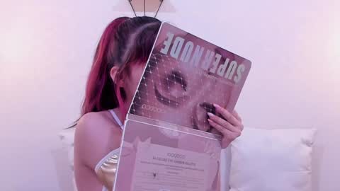 Snapshot of redmeloddy chatting on 01/11/25, 07:27 Meloddy online show from 01/11/25, 07:27