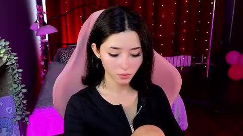 Snapshot of redmidnight_ chatting on 06/14/26, 03:36 Kiara online show from 06/14/26, 03:36