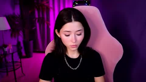Snapshot of redmidnight_ chatting on 07/14/26, 08:47 Kiara online show from 07/14/26, 08:47