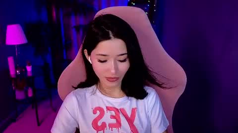 Snapshot of redmidnight_ chatting on 07/30/26, 09:36 Kiara online show from 07/30/26, 09:36