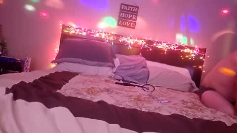 Snapshot of redrocketfirefox chatting on 12/21/24, 08:50 Redrocket firefox online show from 12/21/24, 08:50