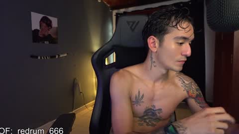 Snapshot of redrum_696 chatting on 01/26/25, 06:27 Red online show from 01/26/25, 06:27