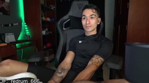 Snapshot of redrum_696 chatting on 02/02/25, 10:17 Red online show from 02/02/25, 10:17