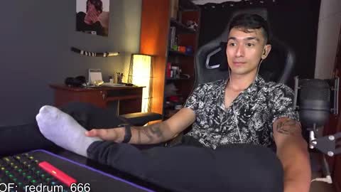 Snapshot of redrum_696 chatting on 02/26/25, 09:05 Red online show from 02/26/25, 09:05