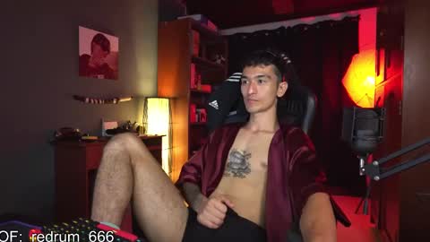 Snapshot of redrum_696 chatting on 03/08/25, 04:23 Red online show from 03/08/25, 04:23