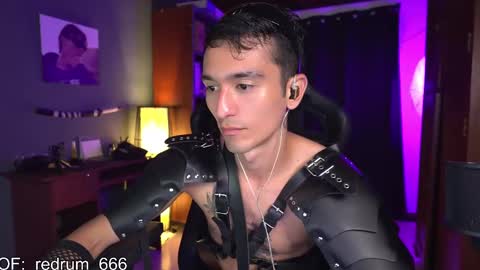 Snapshot of redrum_696 chatting on 03/11/25, 05:02 Red online show from 03/11/25, 05:02