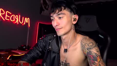 Snapshot of redrum_696 chatting on 09/23/25, 05:38 Red online show from 09/23/25, 05:38