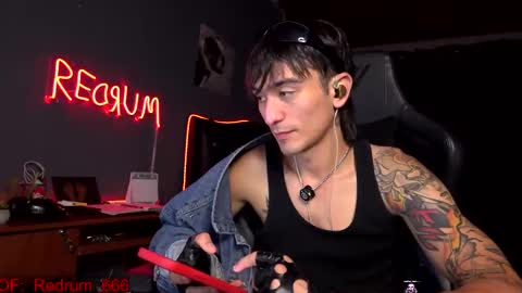 Snapshot of redrum_696 chatting on 10/07/25, 06:16 Red online show from 10/07/25, 06:16