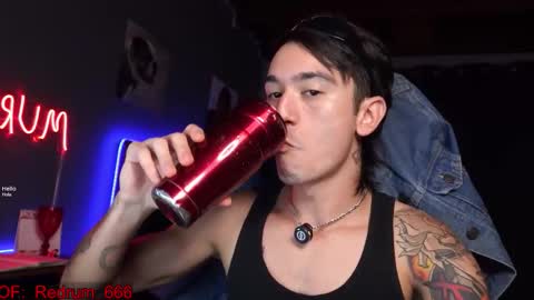 Snapshot of redrum_696 chatting on 10/14/25, 05:36 Red online show from 10/14/25, 05:36