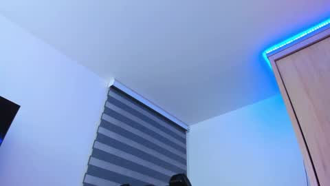 redski77 online show from 01/04/25, 09:32