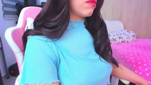 redski77 online show from 01/25/25, 06:12