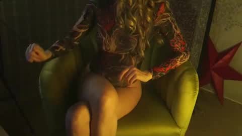 Red online show from 02/01/26, 07:45