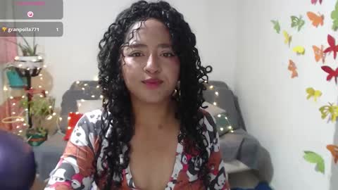 Snapshot of redvelvet_25 chatting on 12/22/25, 12:18 Velvet online show from 12/22/25, 12:18