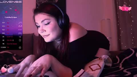 Snapshot of redyari chatting on 12/13/24, 10:55 Red online show from 12/13/24, 10:55