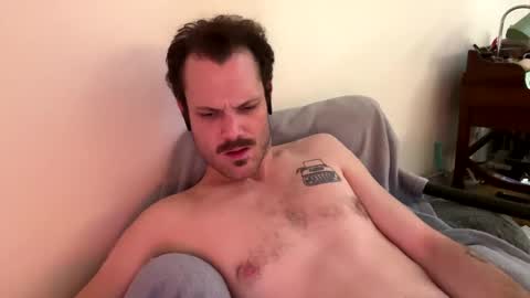 Snapshot of reed_thomas chatting on 01/08/25, 06:31 Reed Thomas online show from 01/08/25, 06:31