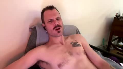 Snapshot of reed_thomas chatting on 01/17/25, 01:47 Reed Thomas online show from 01/17/25, 01:47