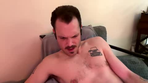 Snapshot of reed_thomas chatting on 03/03/25, 07:10 Reed Thomas online show from 03/03/25, 07:10