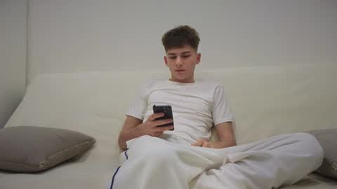 Alex online show from 11/26/25, 04:30