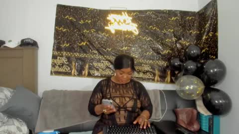 Snapshot of reginabanx chatting on 04/26/26, 12:08 reginabanx online show from 04/26/26, 12:08