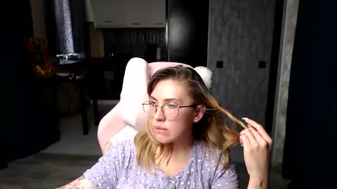 Regina online show from 09/09/25, 12:15