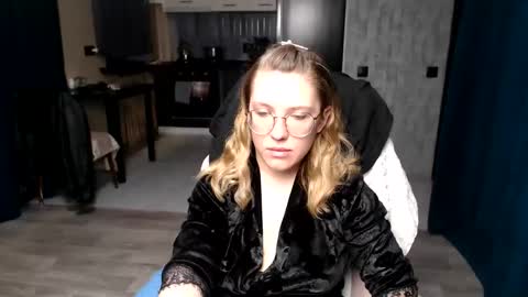Regina online show from 09/20/25, 12:00