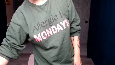 Regina online show from 09/30/25, 02:49