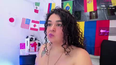 reginavegaa online show from 06/23/26, 08:12