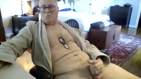 Snapshot of regularguynola chatting on 02/26/25, 10:09 RegularGuyNOLA online show from 02/26/25, 10:09