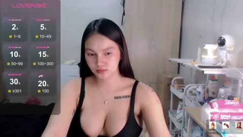 Snapshot of reignxxxx chatting on 07/16/26, 01:50 Rei online show from 07/16/26, 01:50