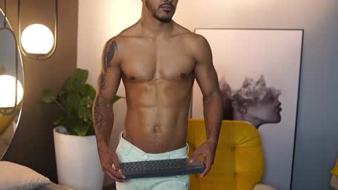 Reik online show from 11/25/25, 12:16