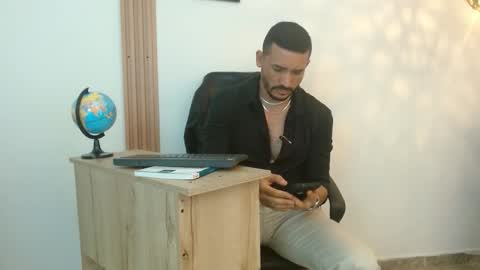   REIKO  online show from 09/28/25, 03:39