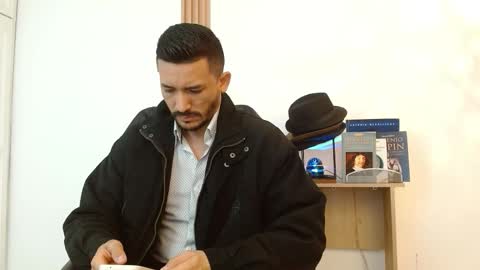   REIKO  online show from 11/30/25, 02:43