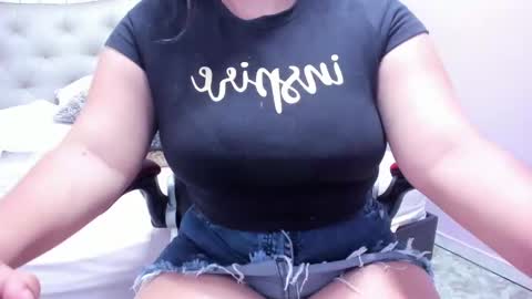 reina_loren online show from 03/12/25, 11:12