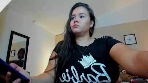 reina_loren online show from 09/23/25, 11:08