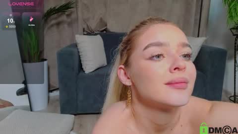Anna online show from 09/26/25, 03:27