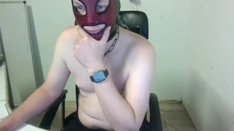 Snapshot of rem78a chatting on 10/21/25, 10:32 rem78a online show from 10/21/25, 10:32