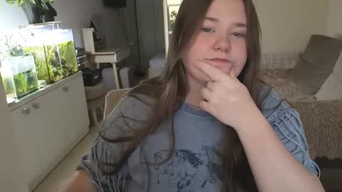 Ann OF - remirann21 online show from 12/18/25, 12:33