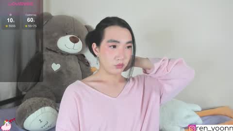 Ren online show from 10/31/25, 03:18