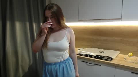Renae Tom online show from 06/02/26, 07:16
