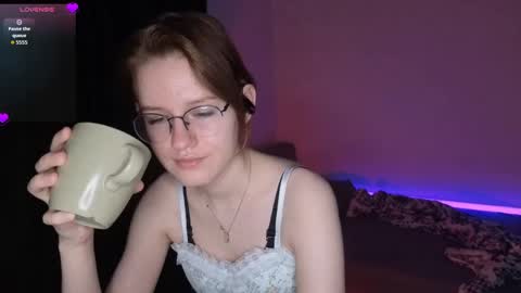 Claire online show from 05/01/26, 06:12