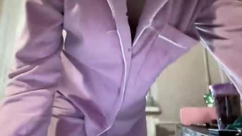 Snapshot of renata_a1 chatting on 09/18/25, 09:44 Renata online show from 09/18/25, 09:44