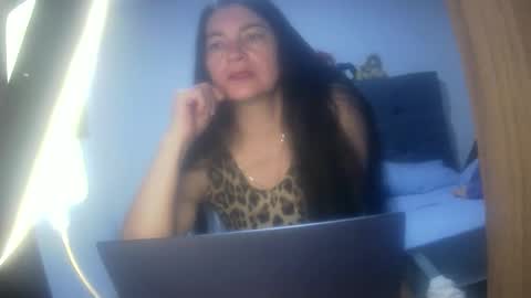 renata_hot1 online show from 11/21/25, 11:03